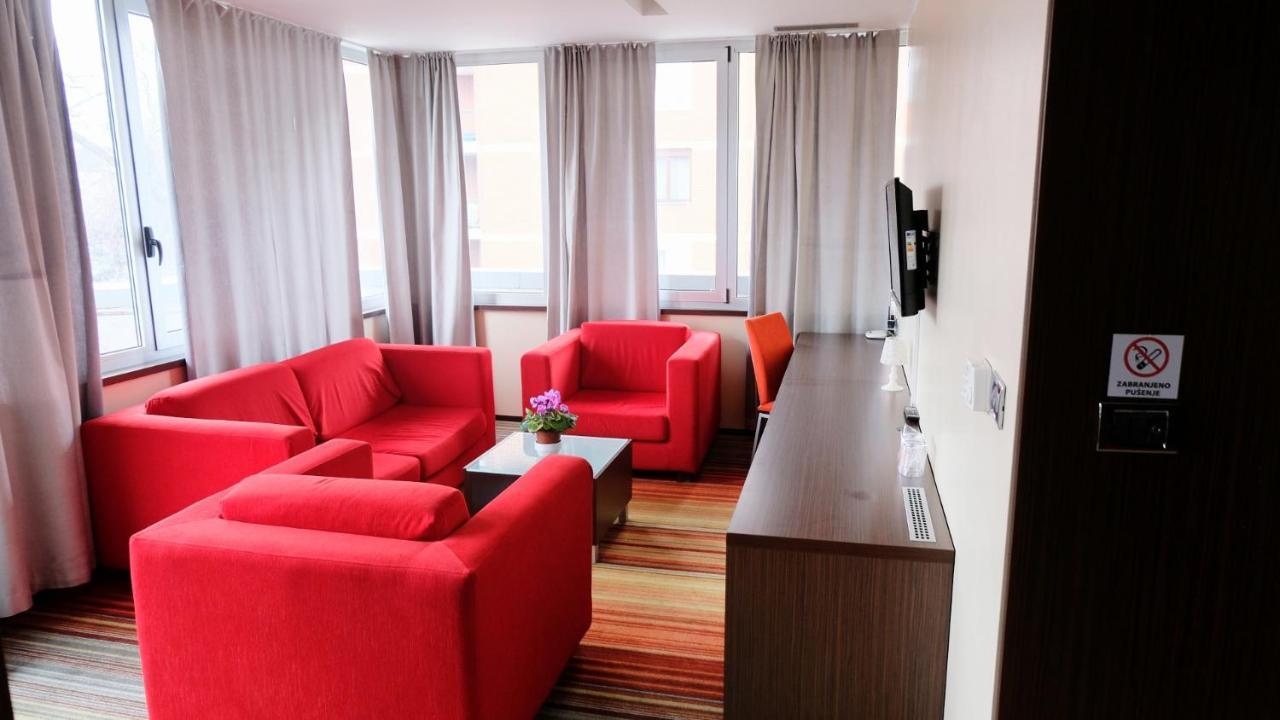 Hotel Richi Zenica Exteriör bild